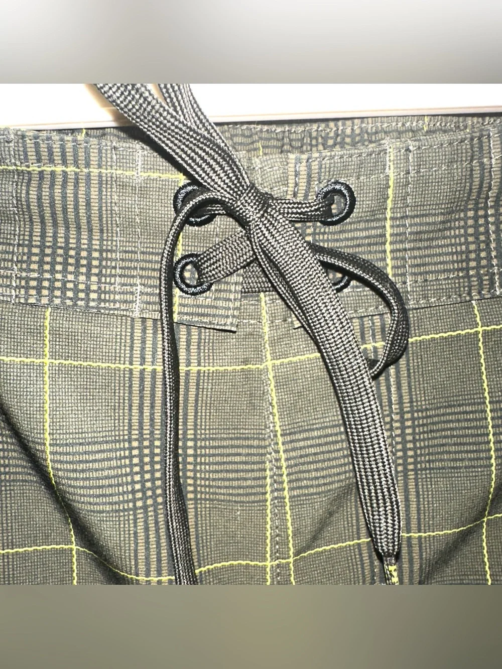 Prana Olive Green Plaid Swim Board Shorts 10” Inseam Size 38 With Pockets